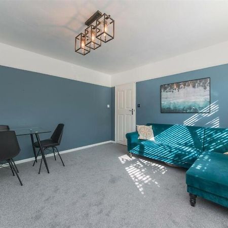 Апартаменты Vibrant & Stylish Mill Hill East Pad Хендон Экстерьер фото