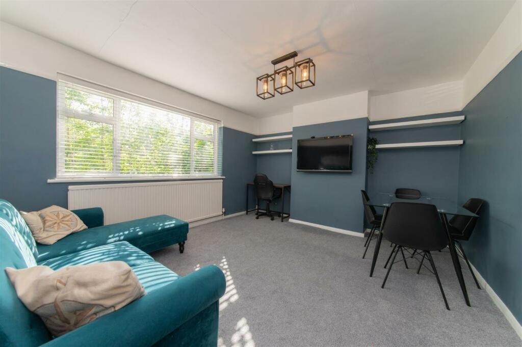 Апартаменты Vibrant & Stylish Mill Hill East Pad Хендон Экстерьер фото